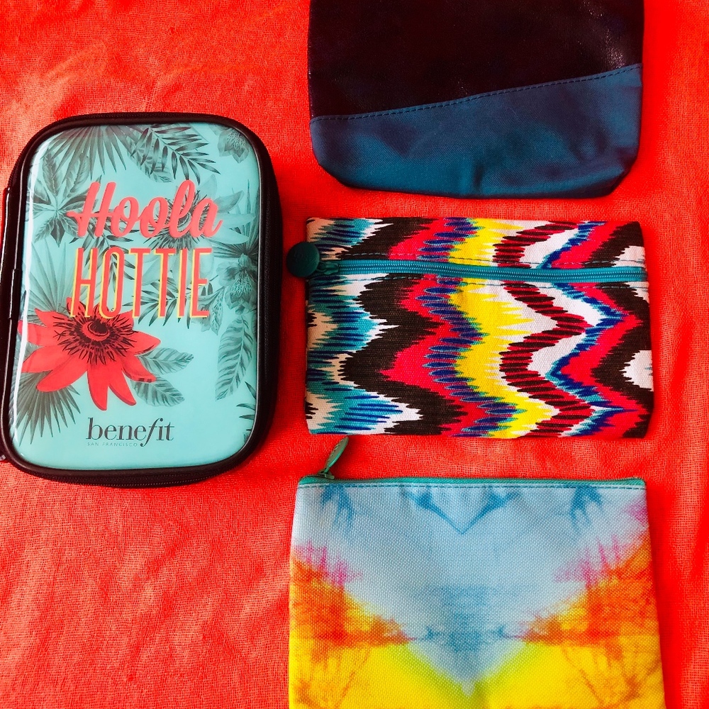 4 Cute and Stylish Cosmetic Bags